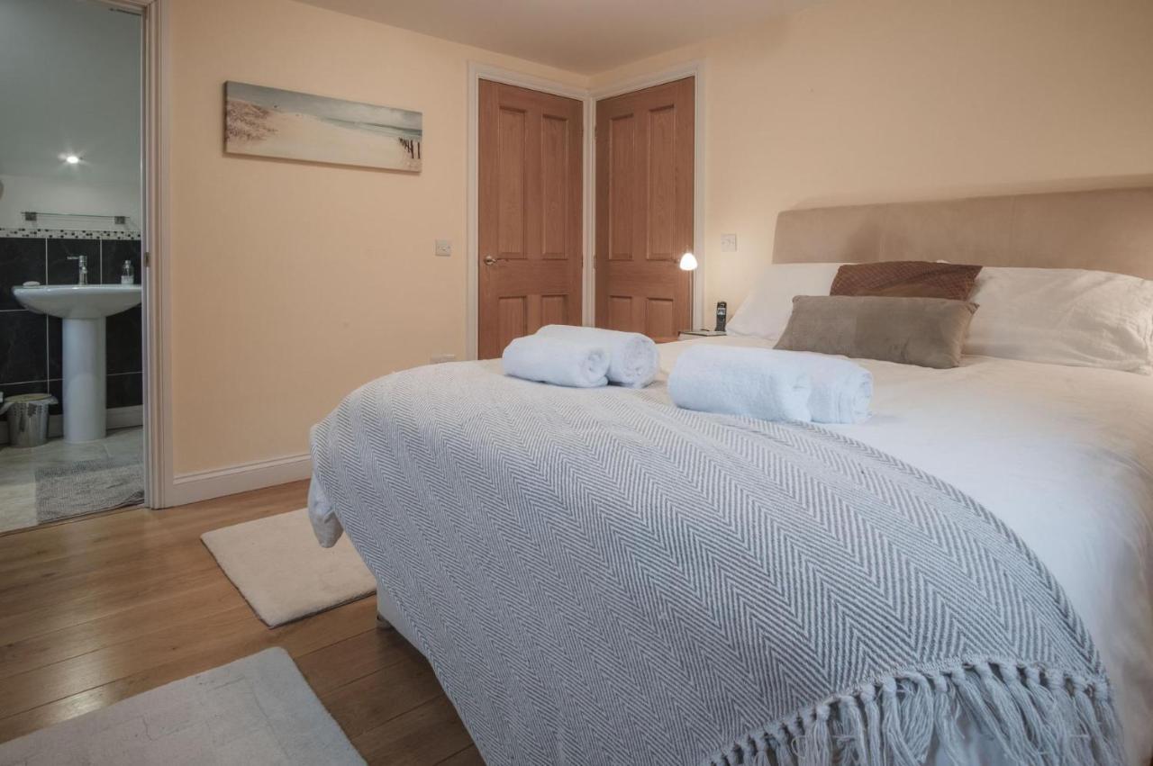 Llais Afon - 3 Bedroom Holiday Home - Fishguard Buitenkant foto